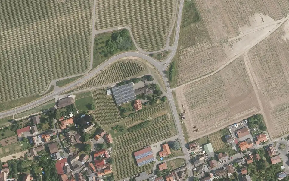 Luftbild der Umgebung von Weingut Pfleger-Karr in Weisenheim am Berg