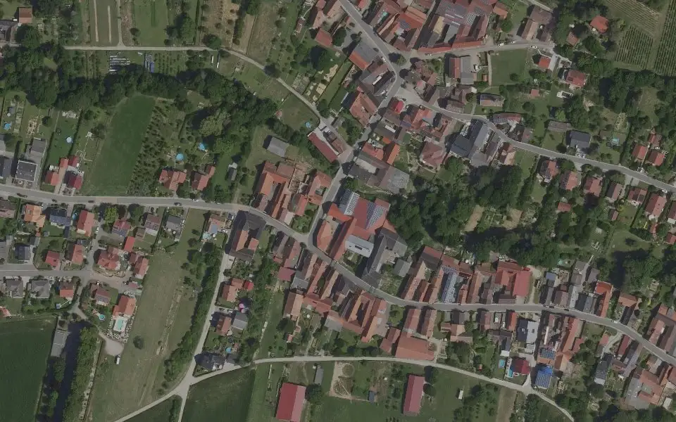 Luftbild der Umgebung von Weingut Stadler in Dierbach